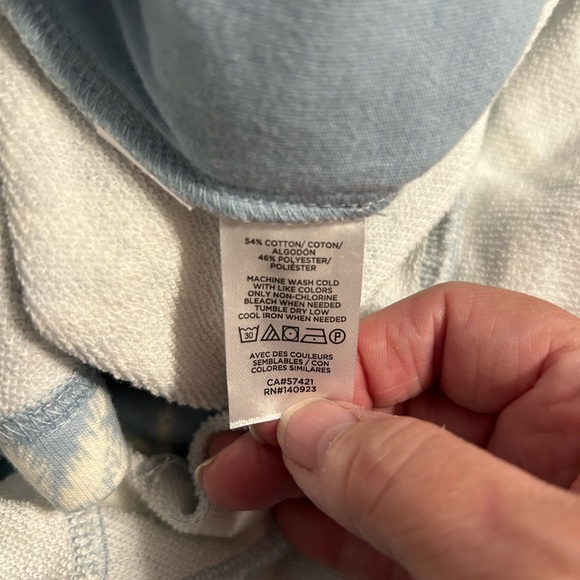 2 piece crop sweatshirt and shorts in size large. - Picture 3 of 12